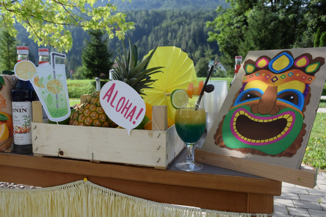 Ta veseli petek - Tropski viharnik