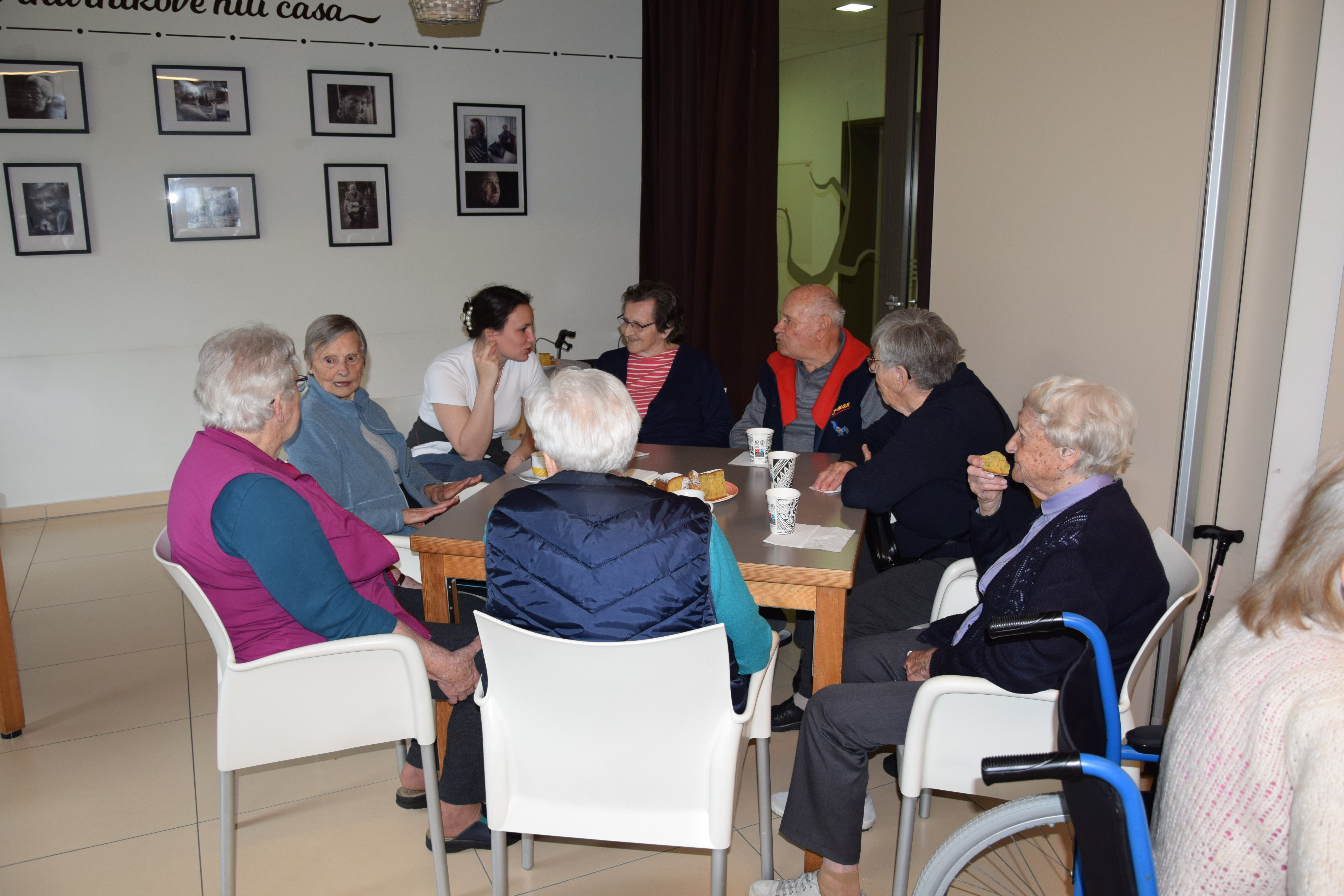 Ta veseli petek v avli