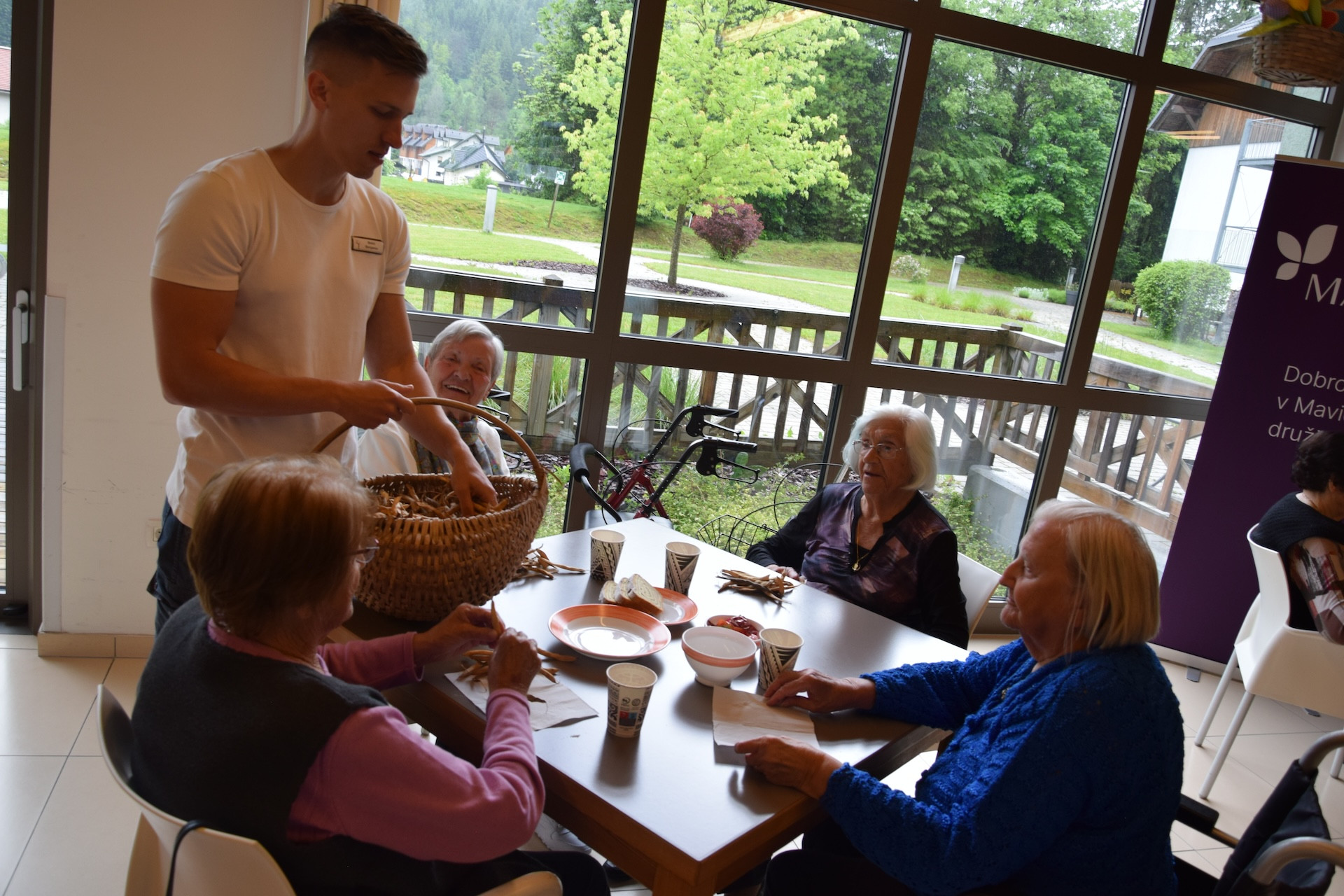 Ta veseli petek v avli