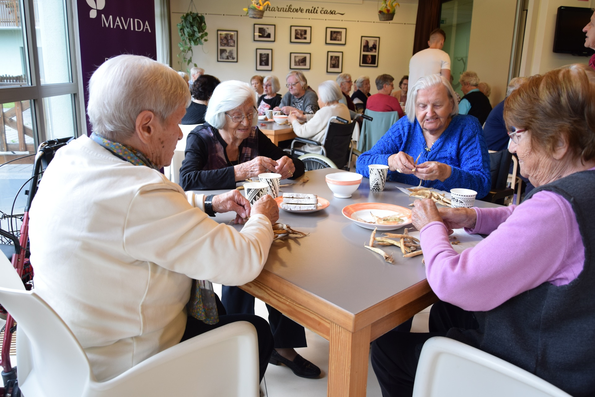 Ta veseli petek v avli