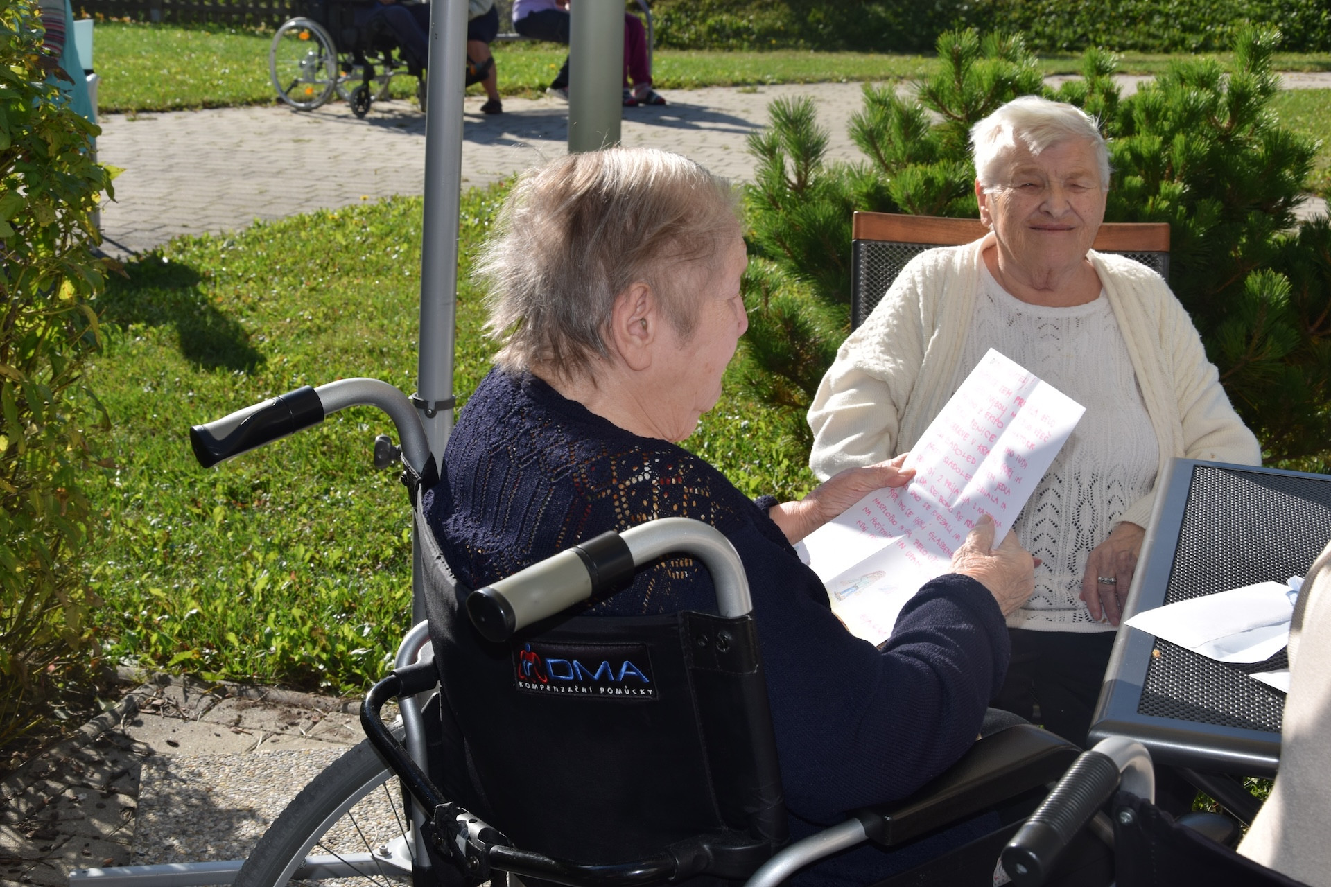 Ta veseli petek v parku doma