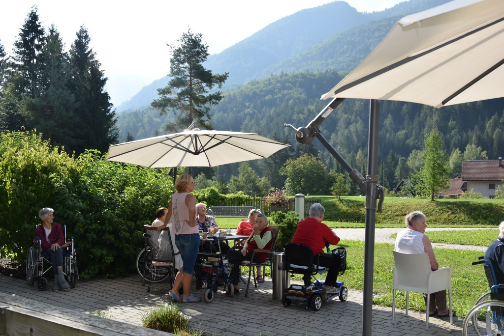 Ta veseli petek v parku doma