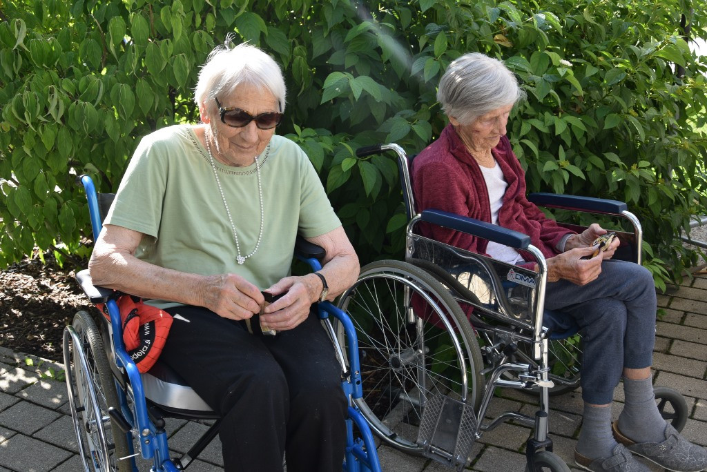 Ta veseli petek v parku doma