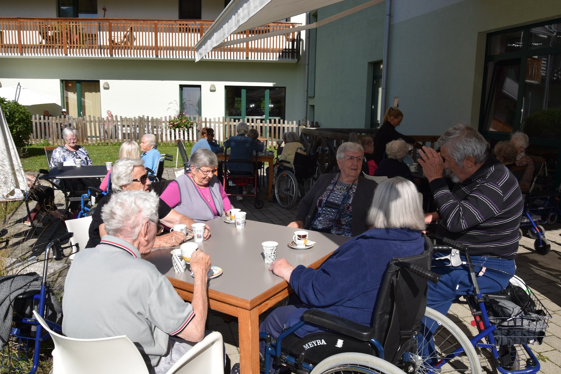 Ta veseli petek v parku doma