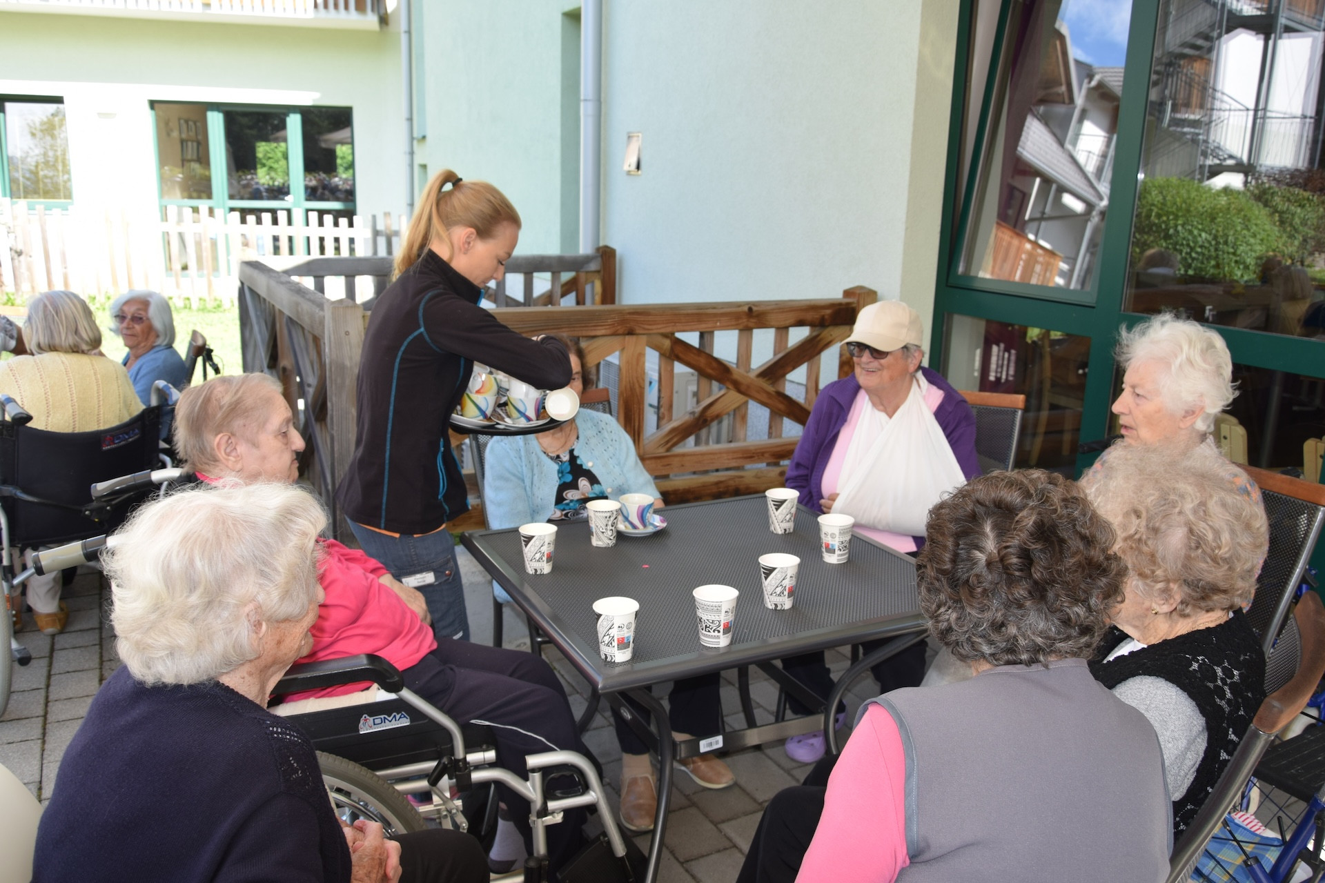 Ta veseli petek v parku doma