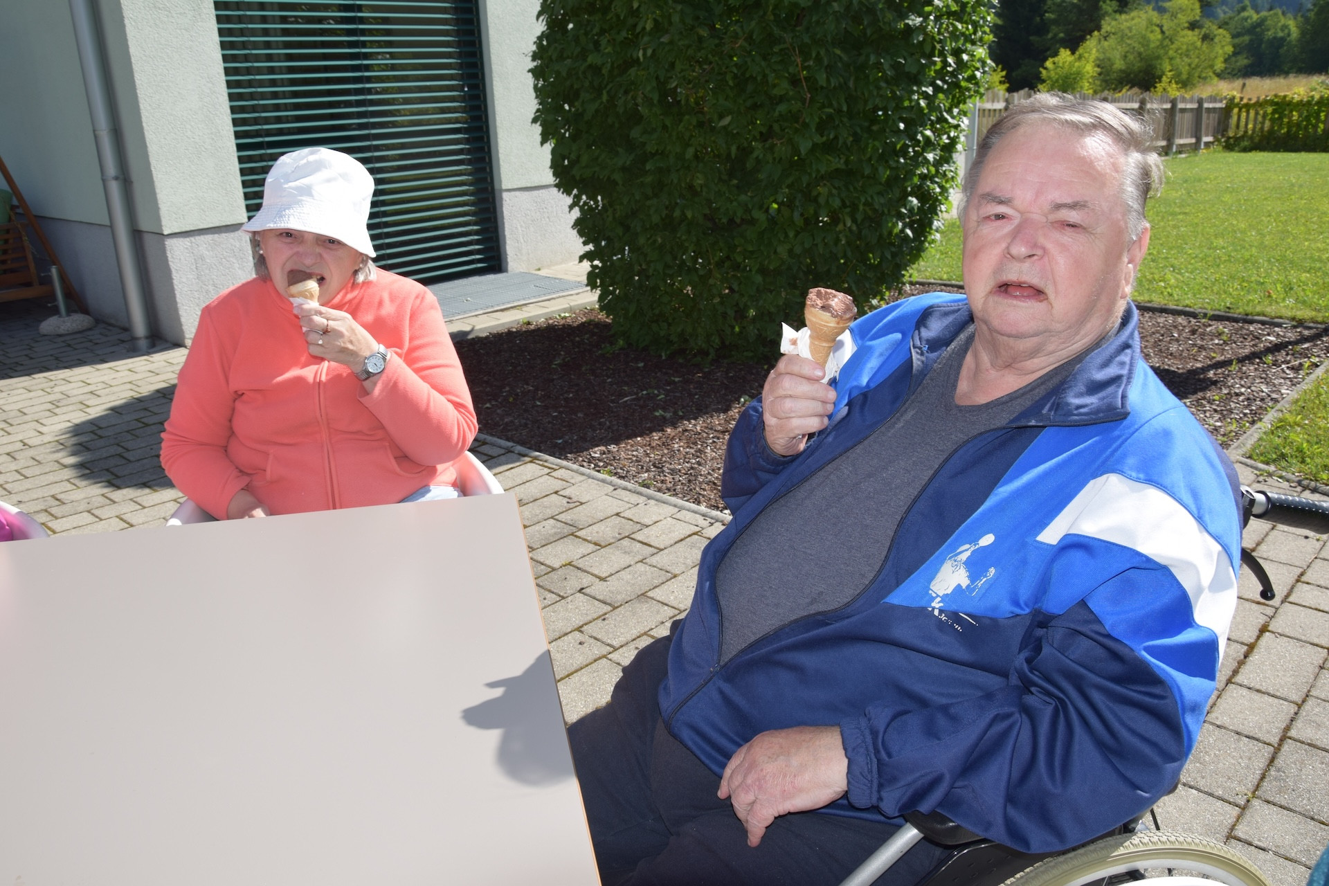 Ta veseli petek v parku doma