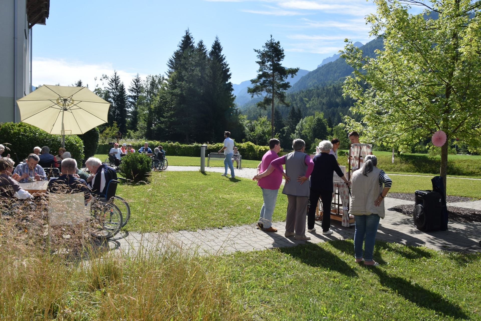 Ta veseli petek v parku doma
