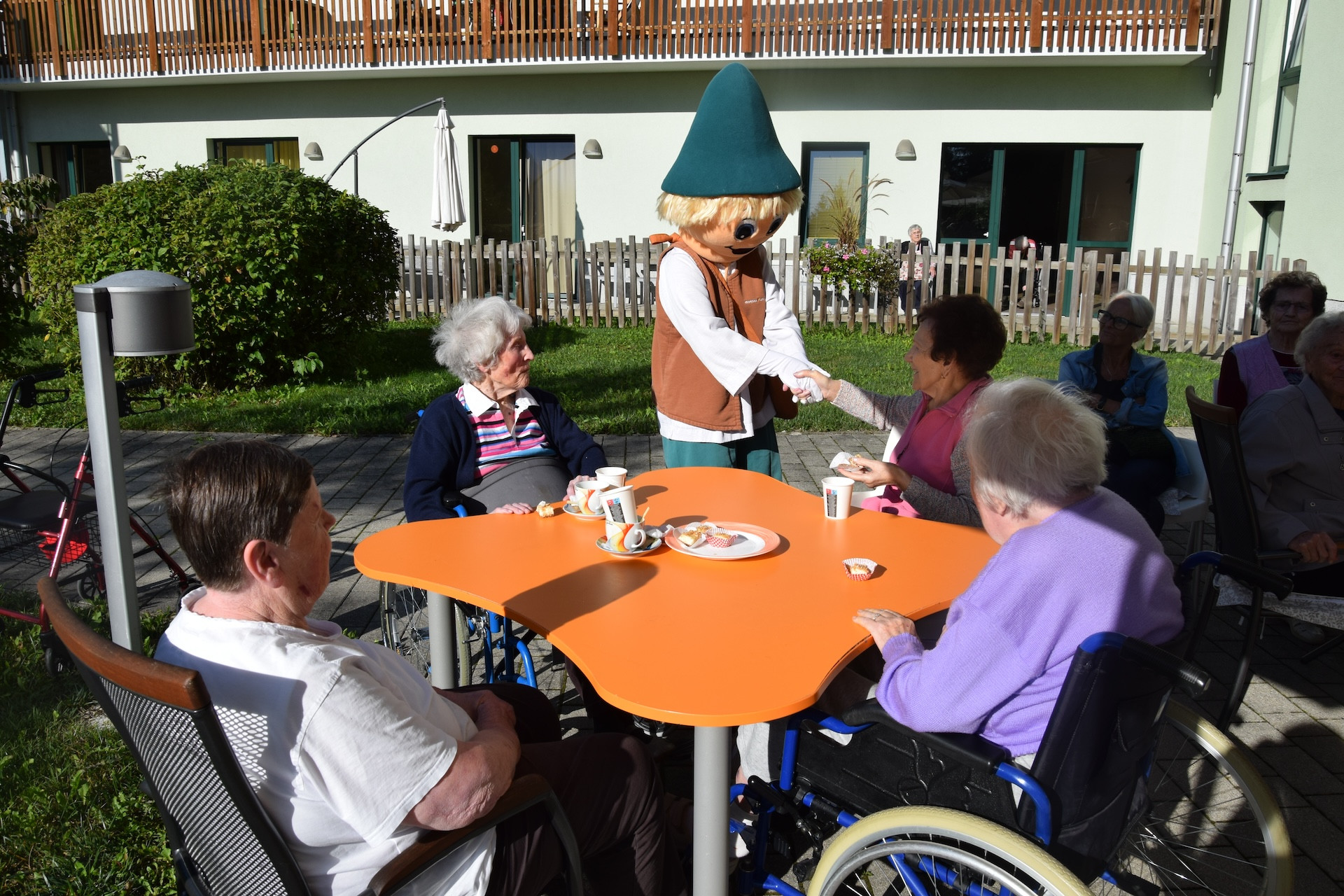 Ta veseli petek v parku doma