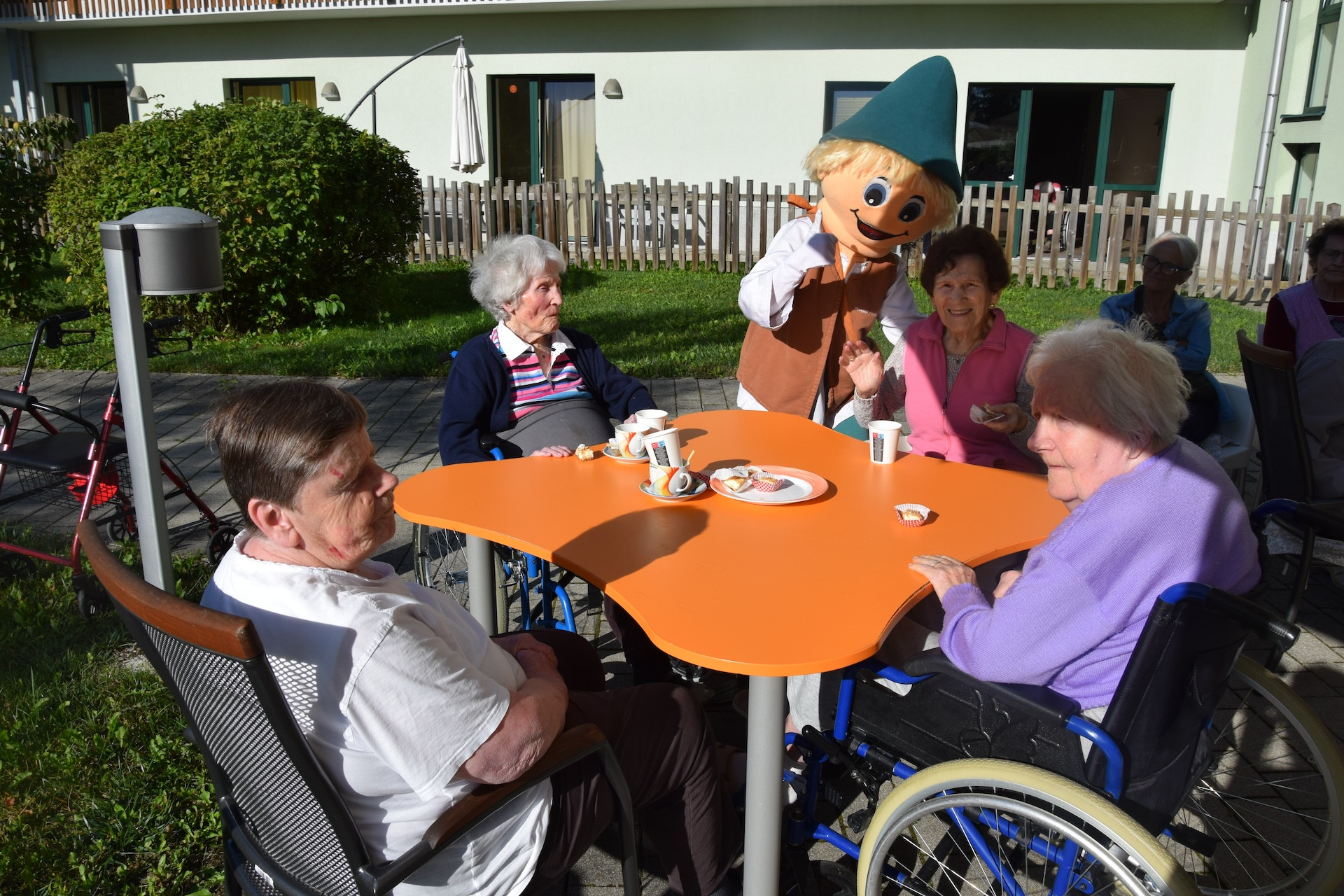 Ta veseli petek v parku doma