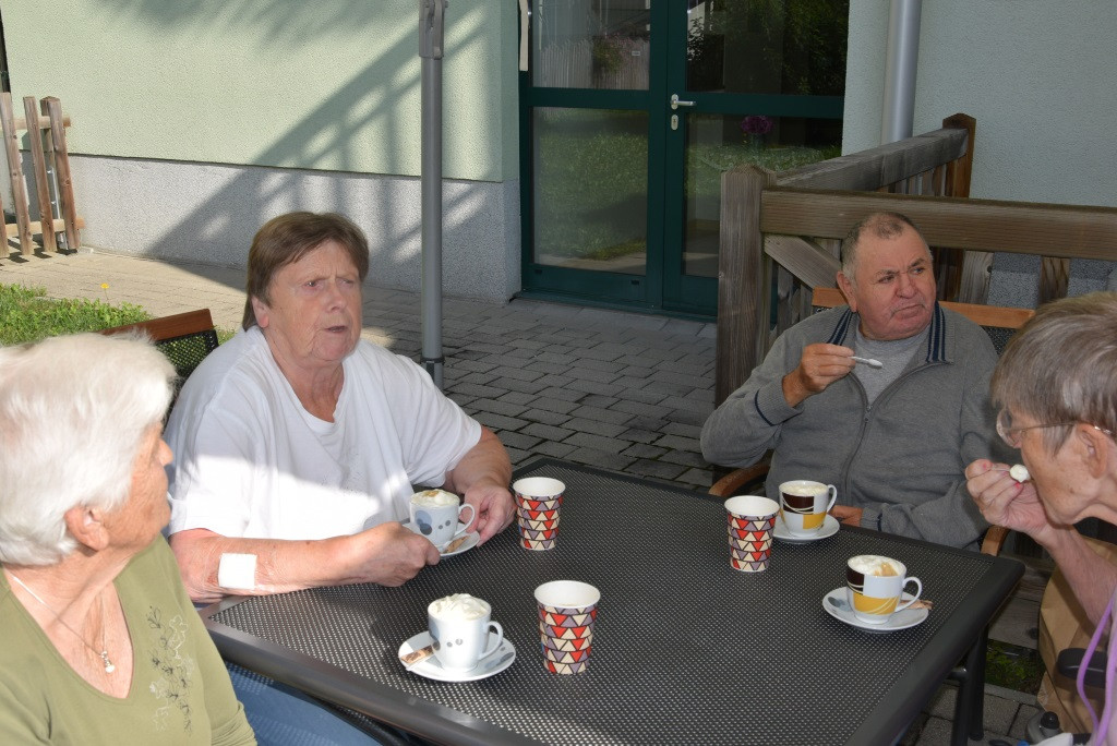 Ta veseli petek v parku doma