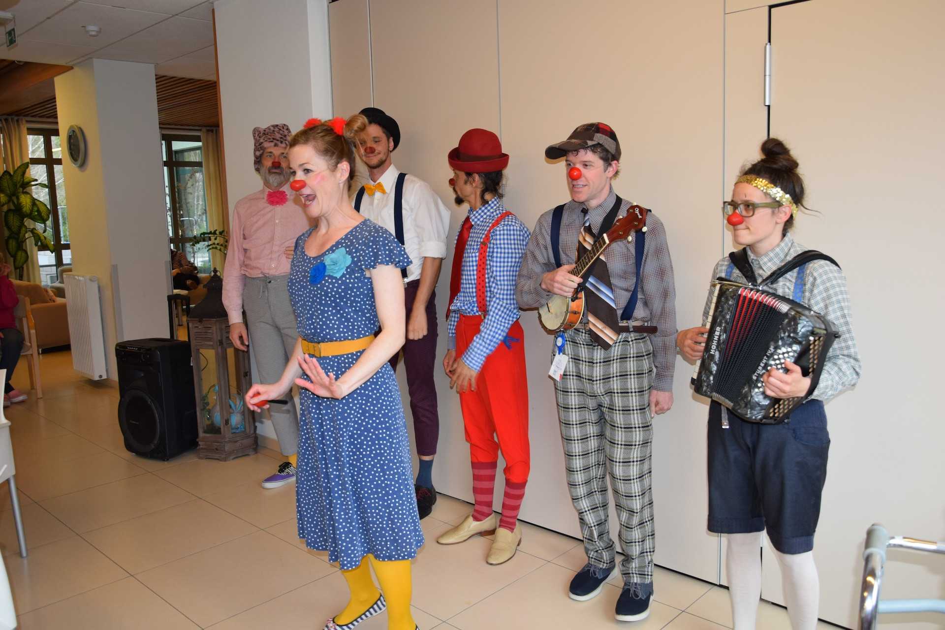 Ta veseli petek z rdečimi noski