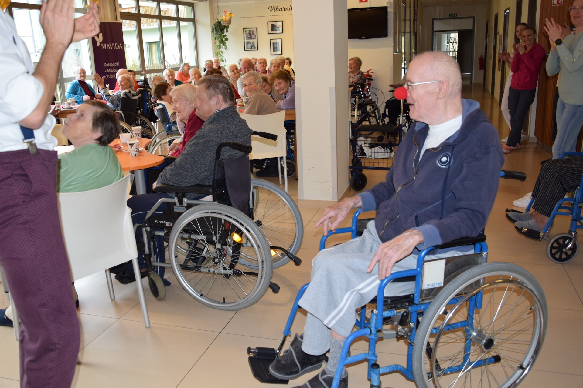 Ta veseli petek z rdečimi noski