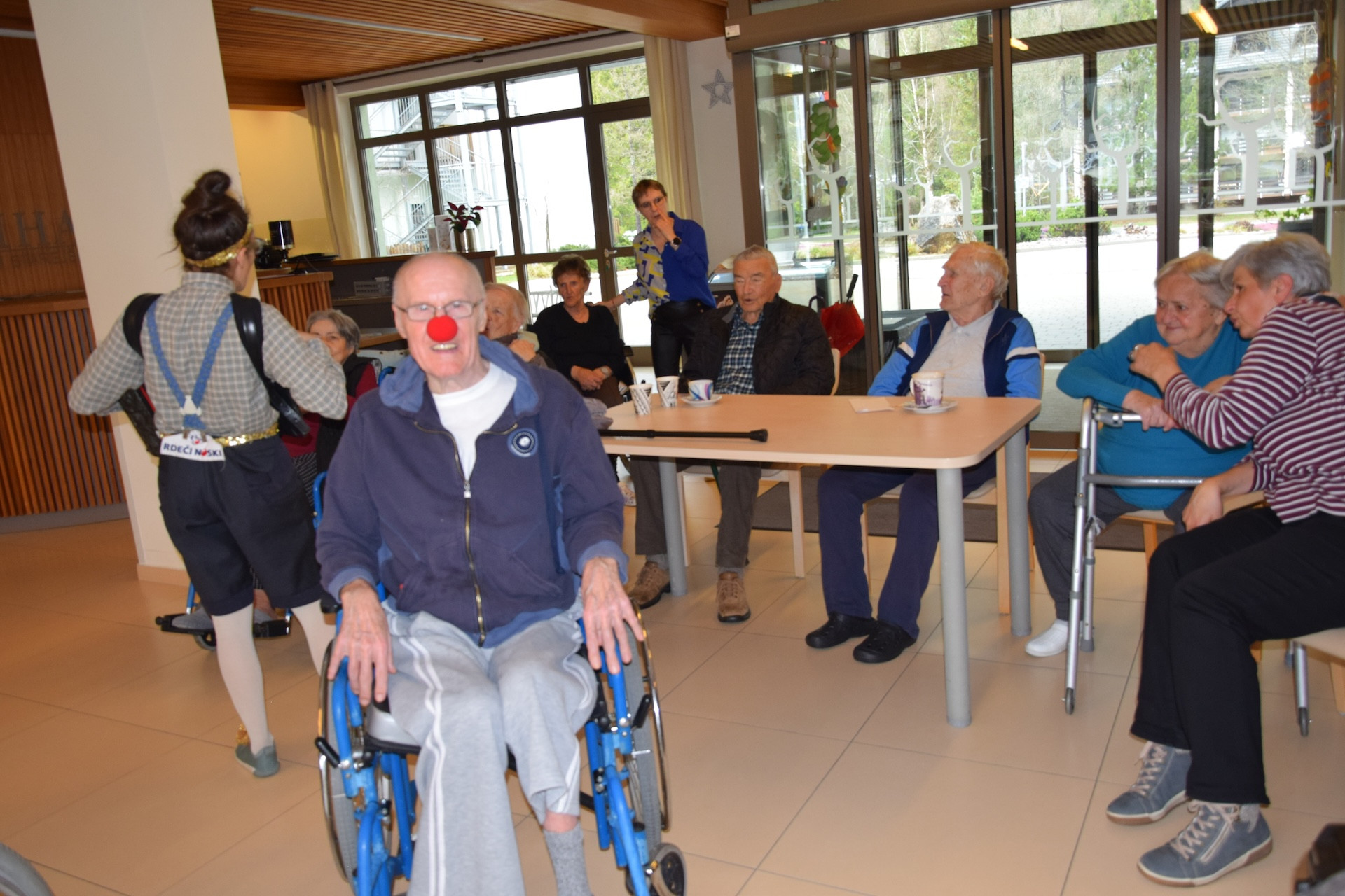 Ta veseli petek z rdečimi noski