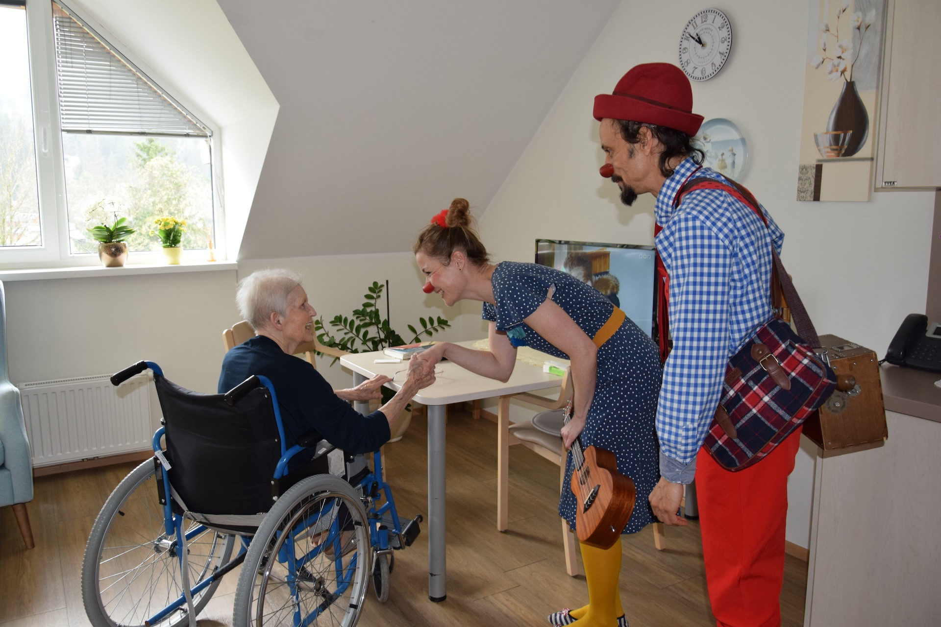 Ta veseli petek z rdečimi noski