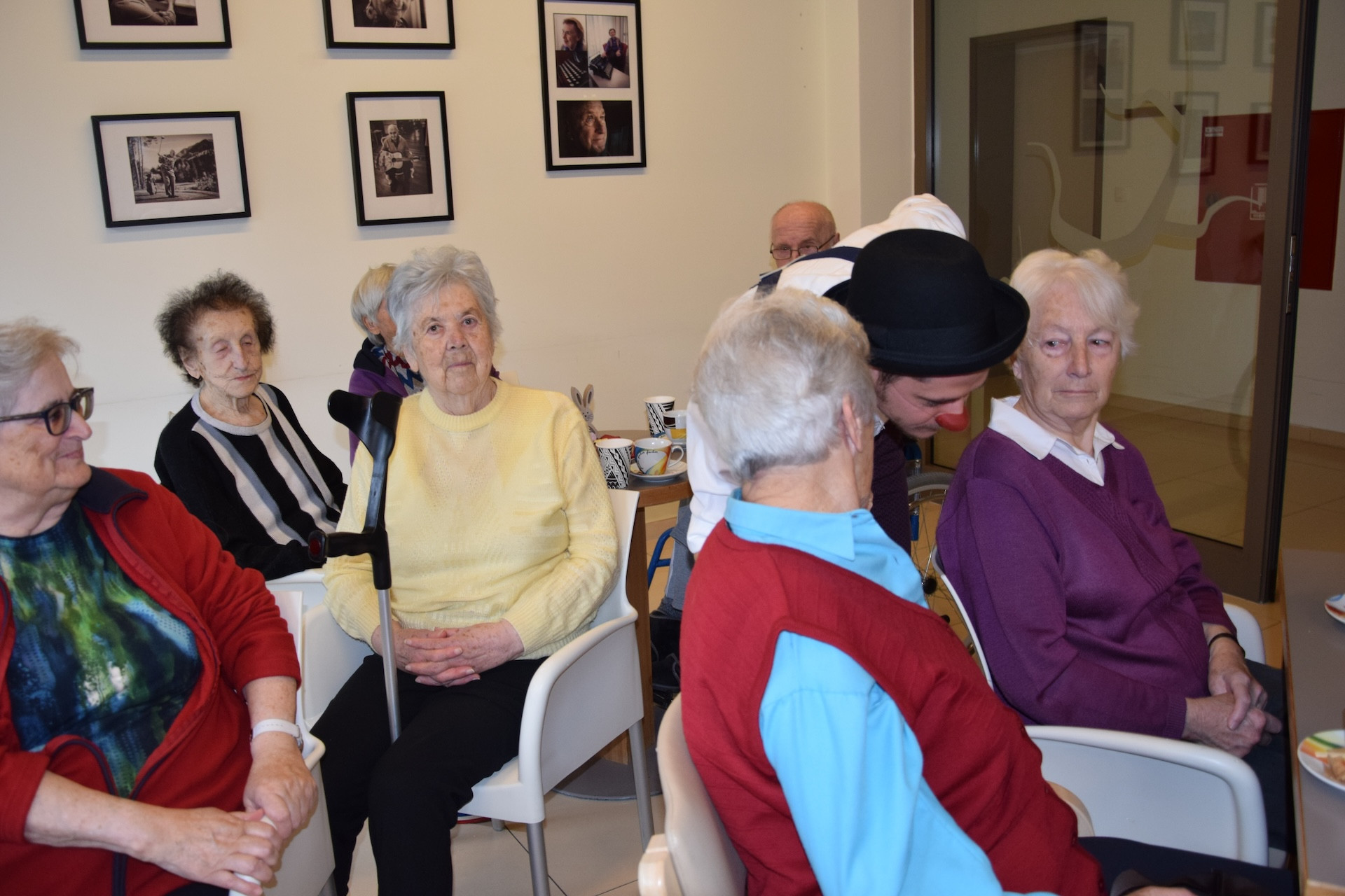 Ta veseli petek z rdečimi noski