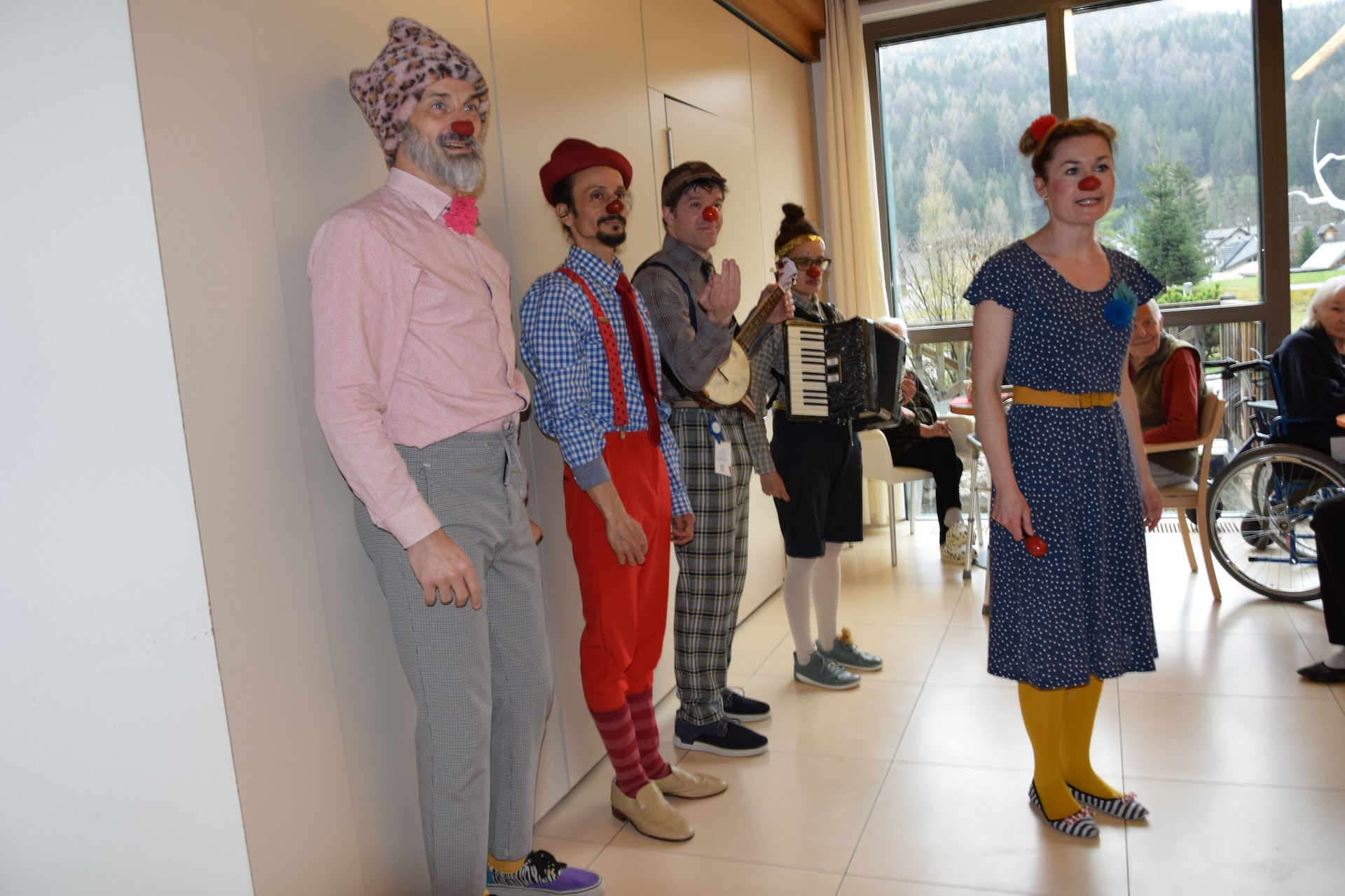 Ta veseli petek z rdečimi noski