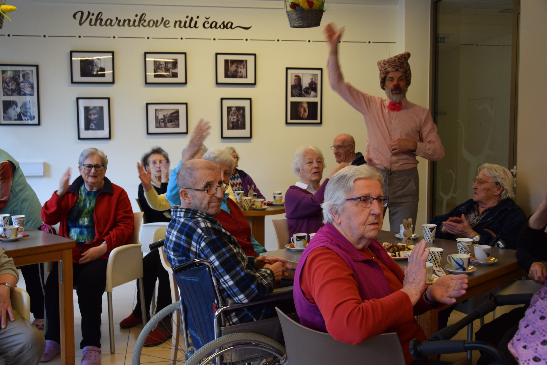 Ta veseli petek z rdečimi noski