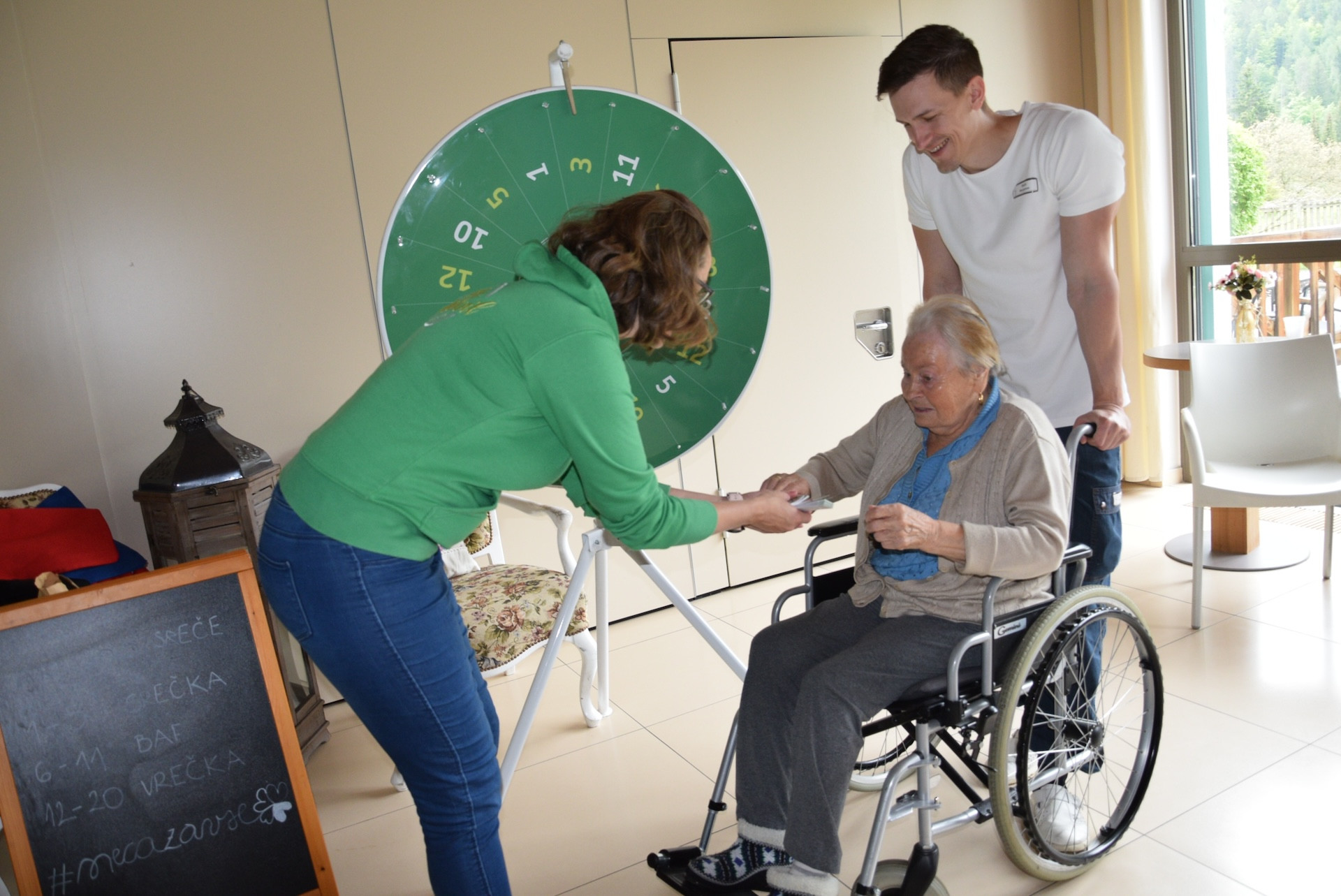 Ujemi svojo srečo - obisk Srečomobila