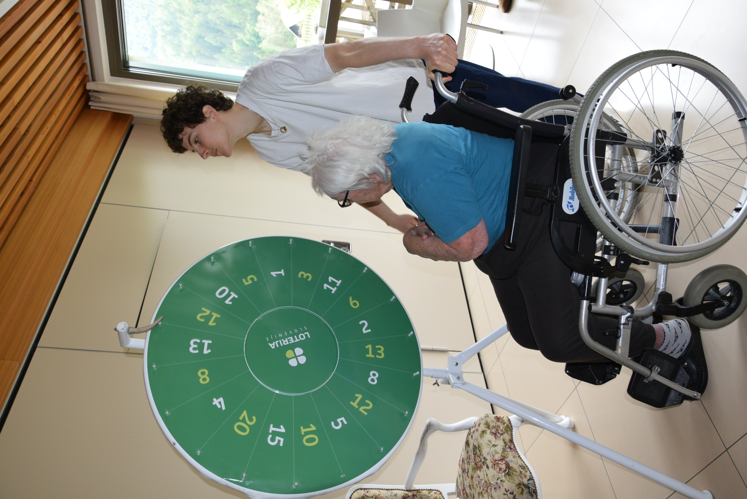 Ujemi svojo srečo - obisk Srečomobila