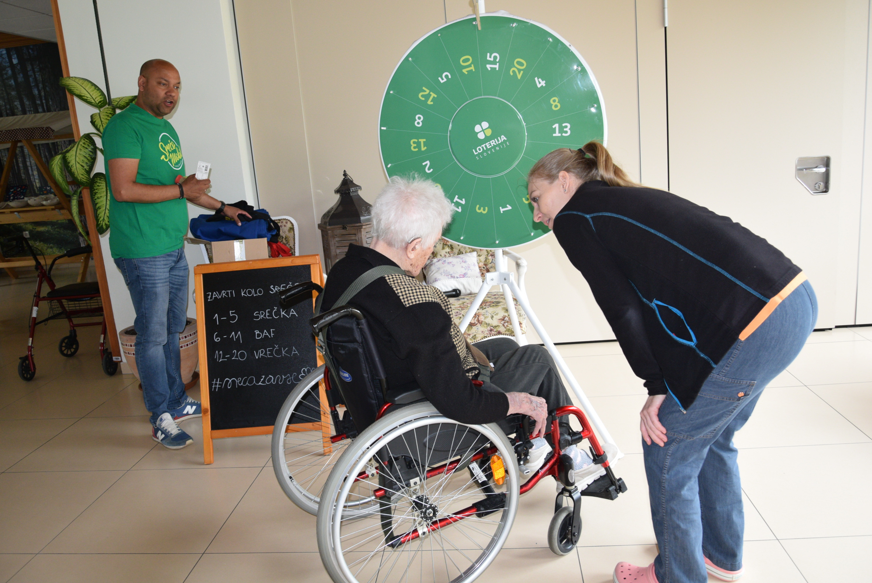 Ujemi svojo srečo - obisk Srečomobila