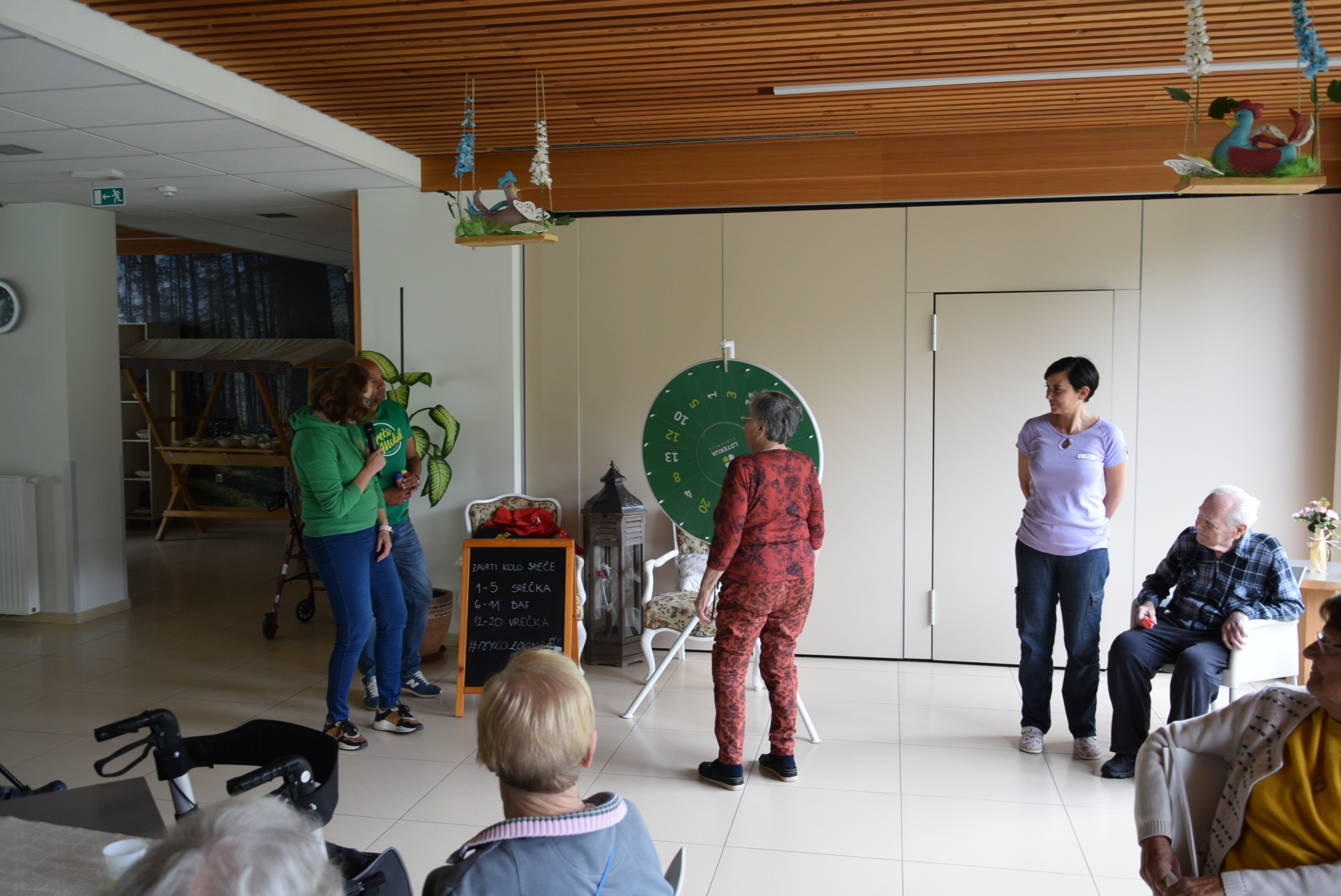 Ujemi svojo srečo - obisk Srečomobila