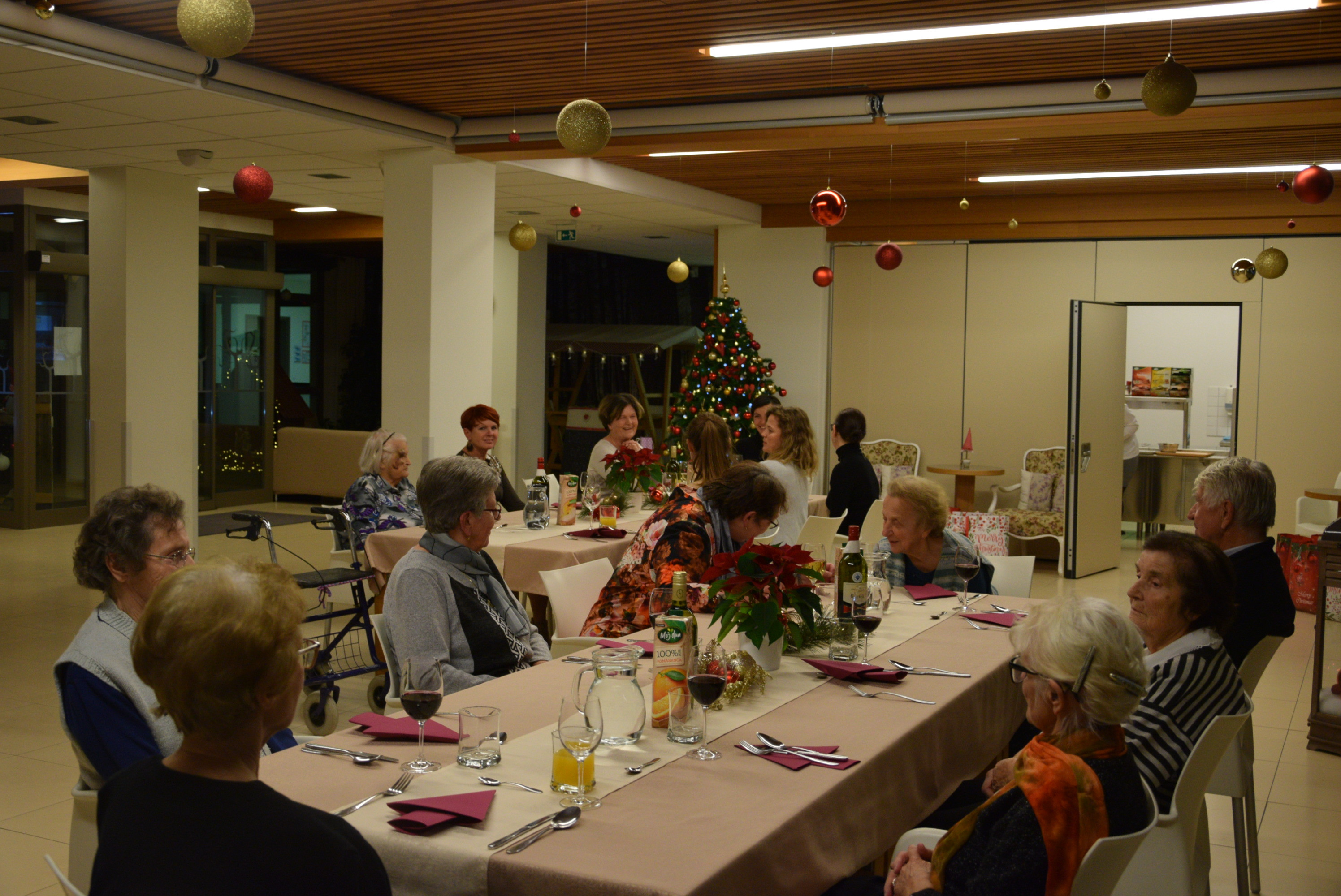 Večerja s prostovoljci