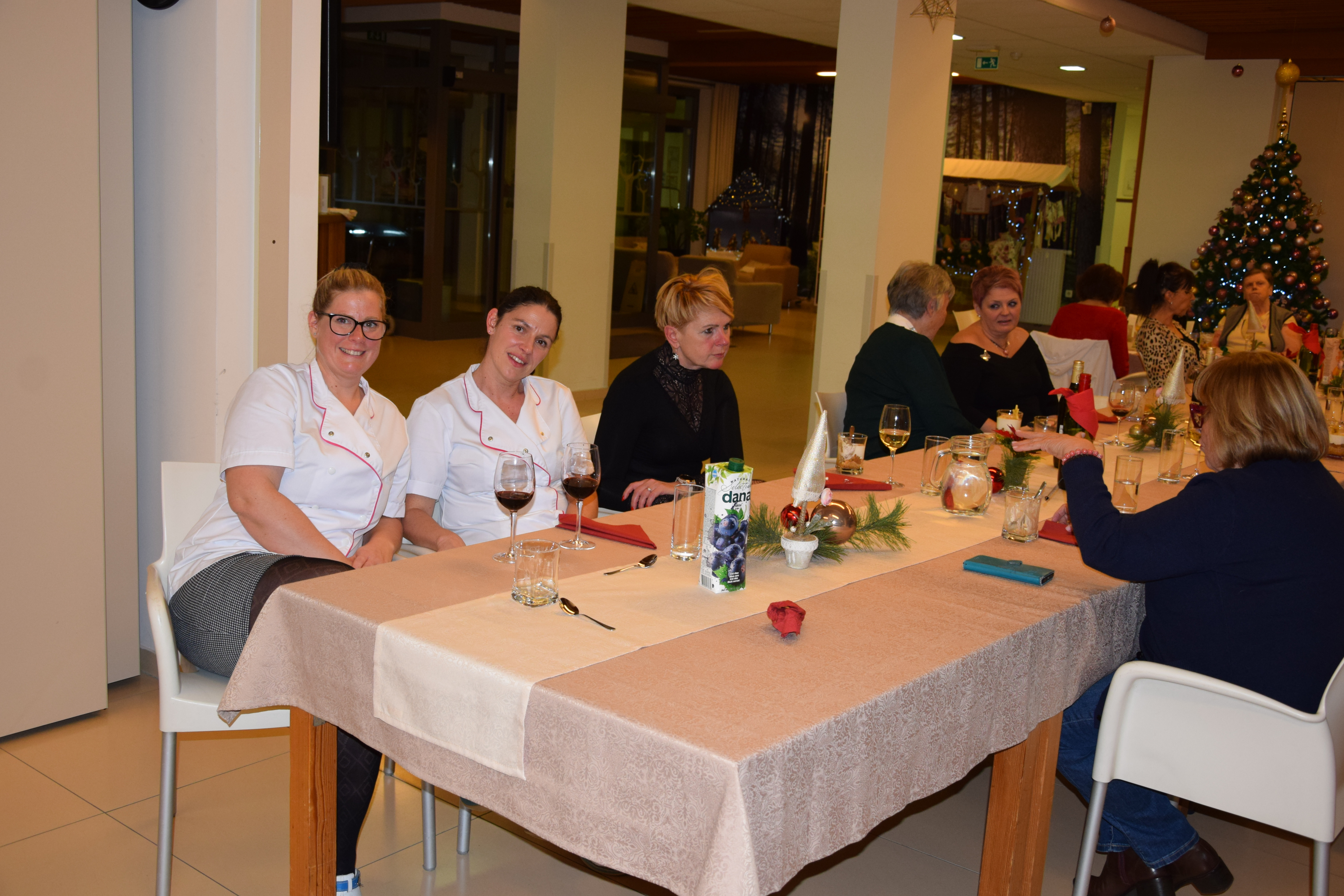 Večerja z prostovoljci