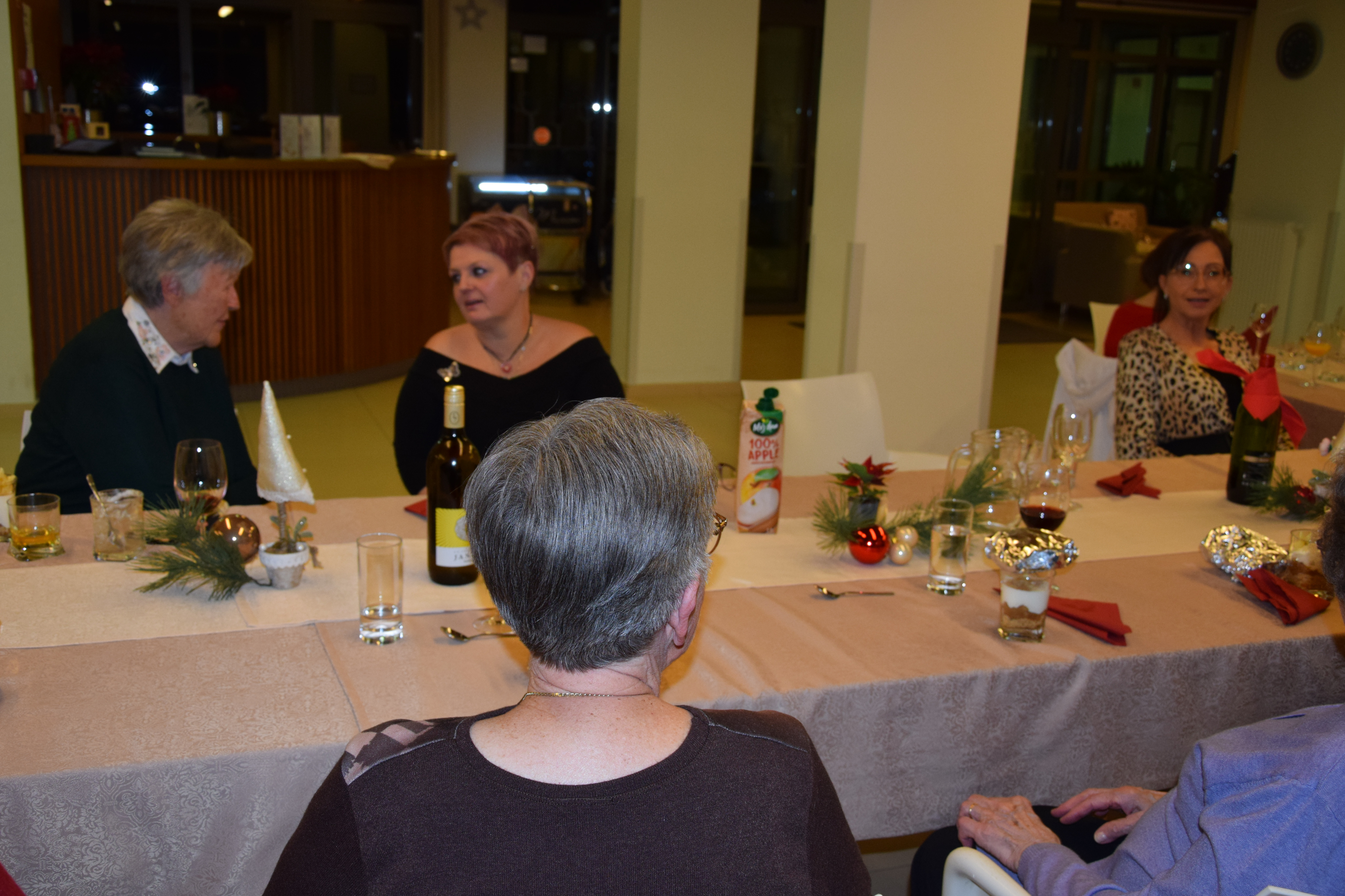 Večerja z prostovoljci