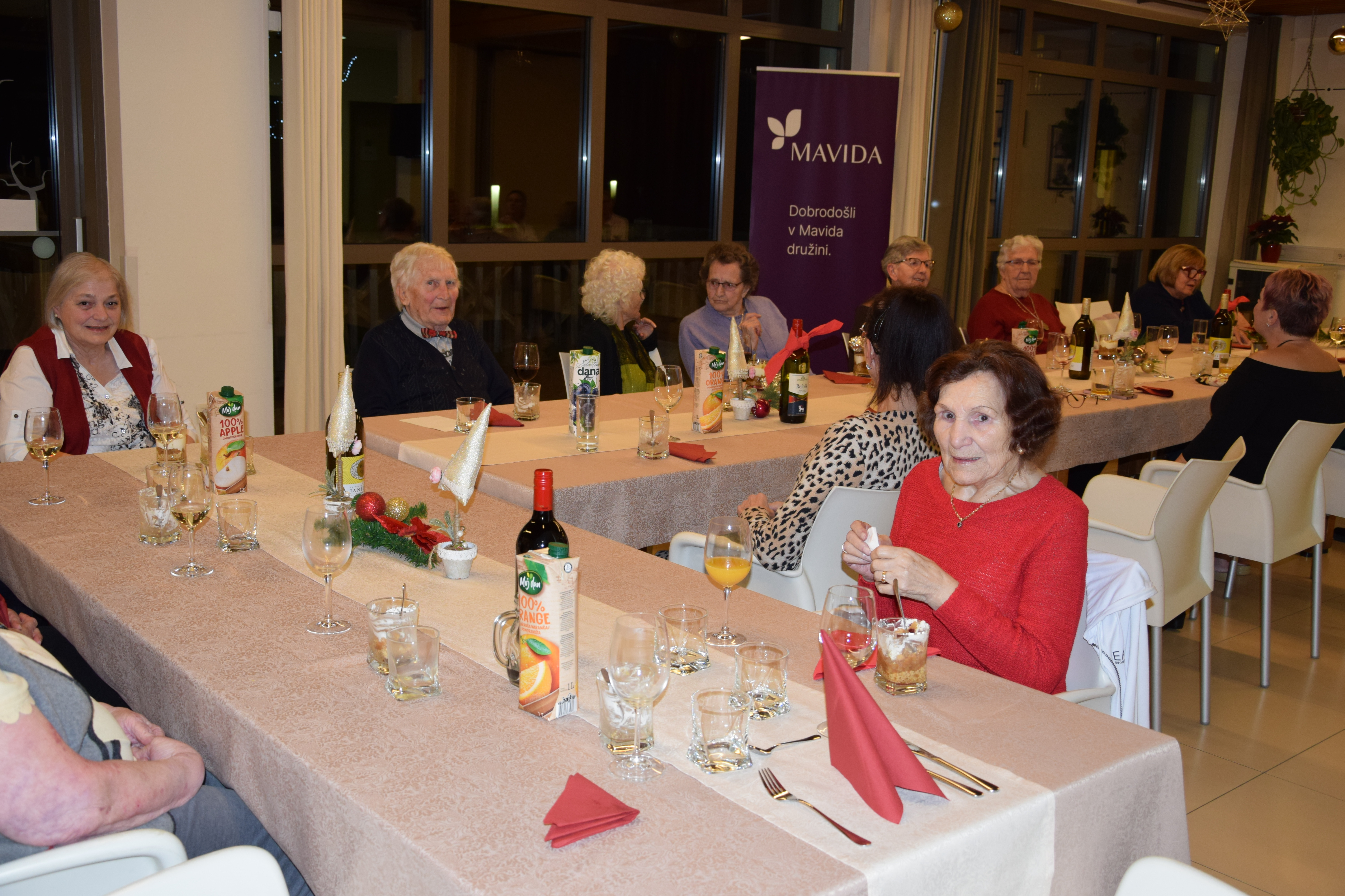 Večerja z prostovoljci