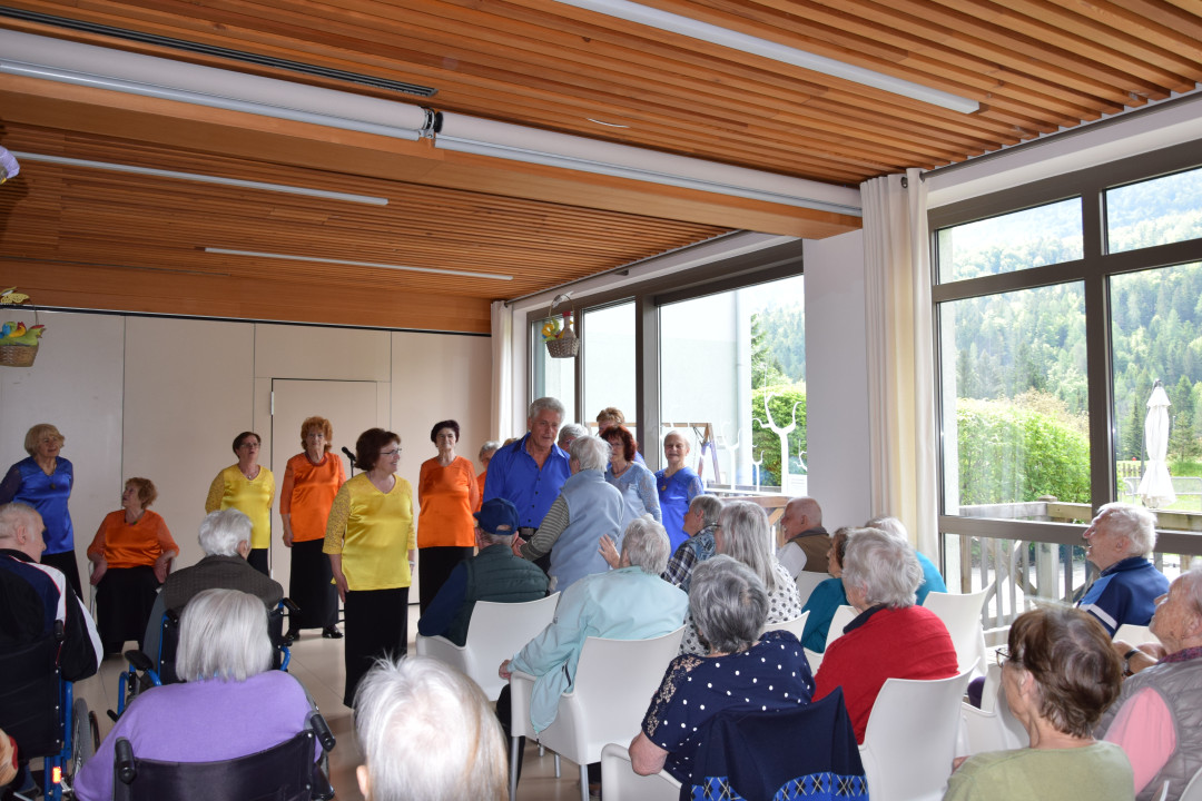 Večerna Zarja nastop