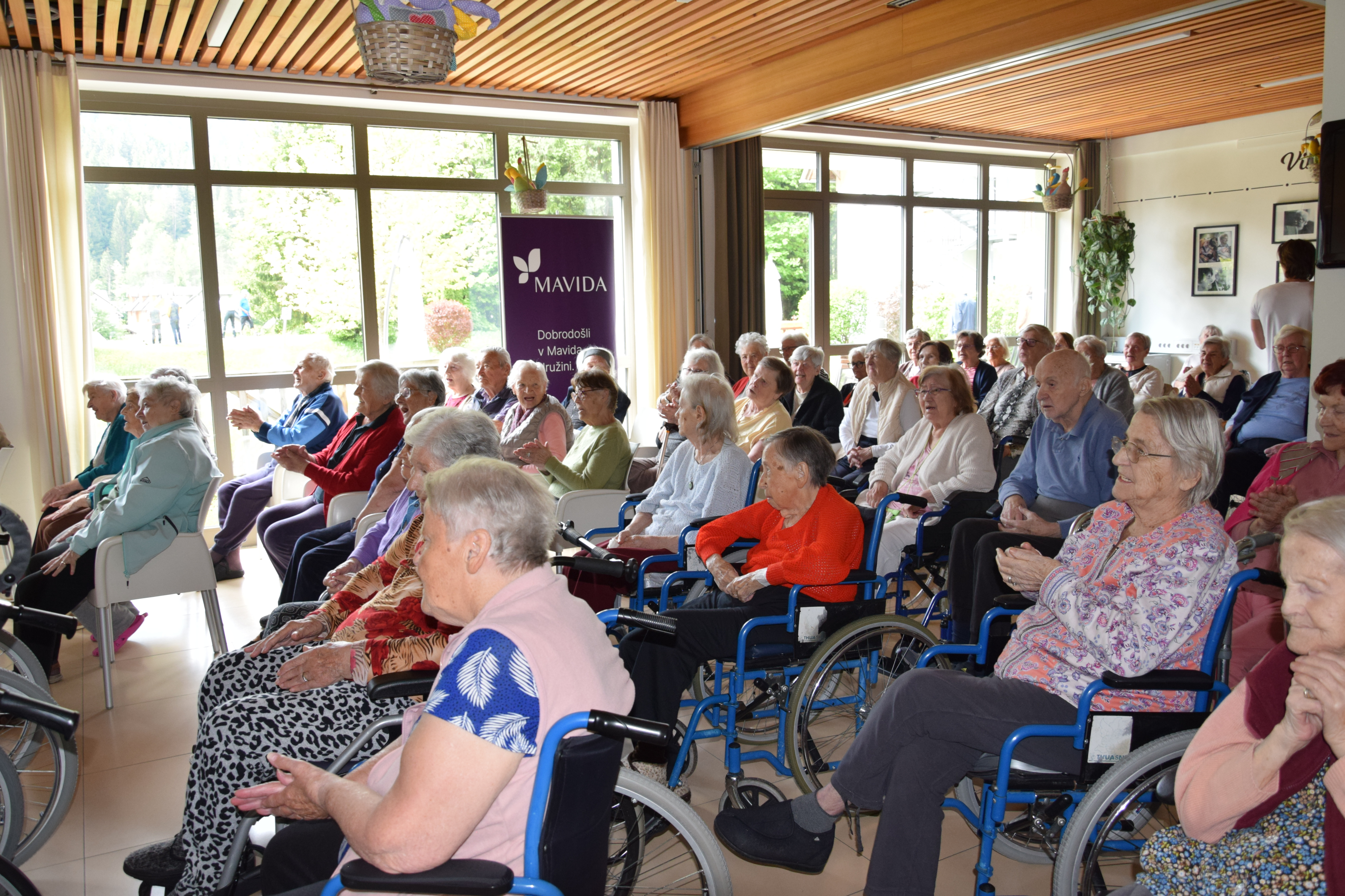 Večerna Zarja nastop