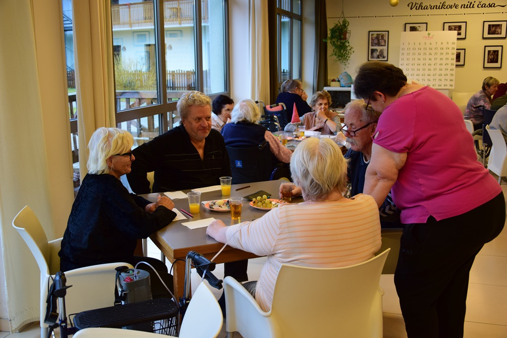 Vesela decembrska tombola