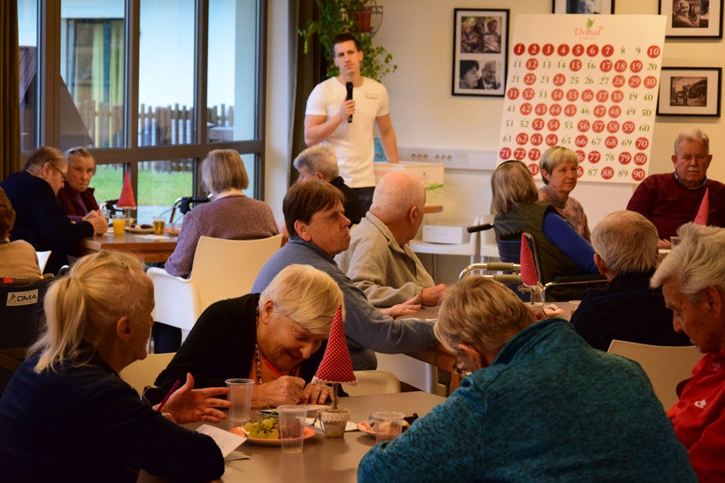 Vesela decembrska tombola