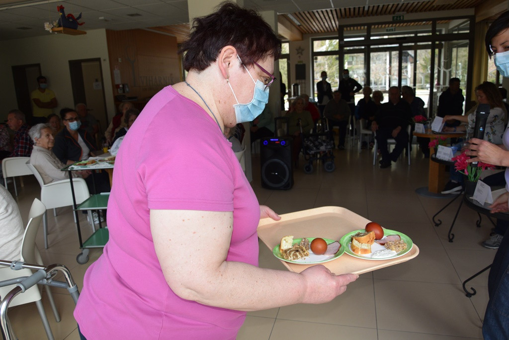 Viharniška velikonočna košara 2021