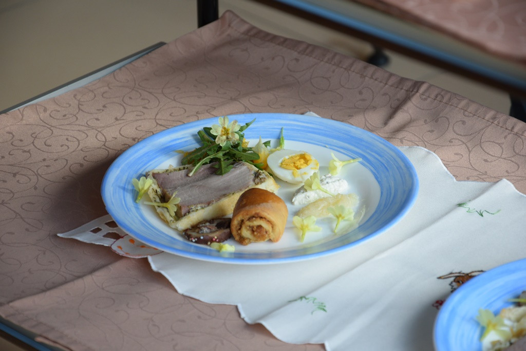 Viharniška velikonočna košara 2021