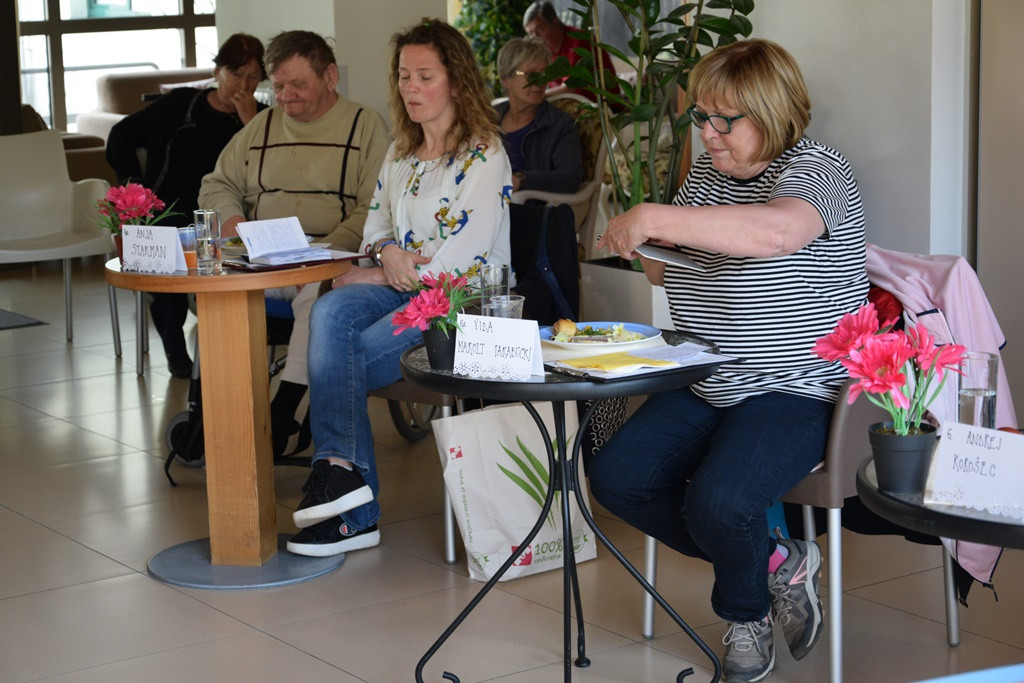 Viharniška velikonočna košara 2021