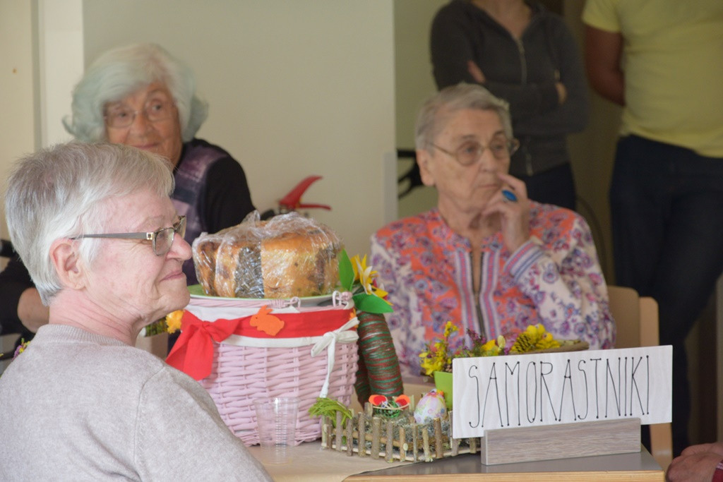 Viharniška velikonočna košara 2021