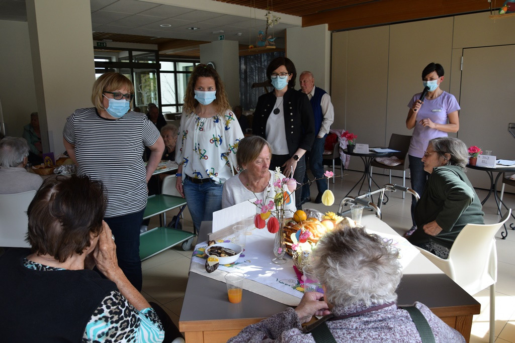 Viharniška velikonočna košara 2021