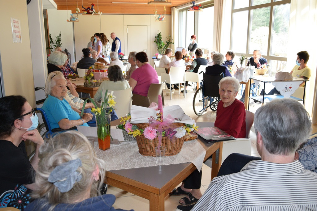 Viharniška velikonočna košara 2021