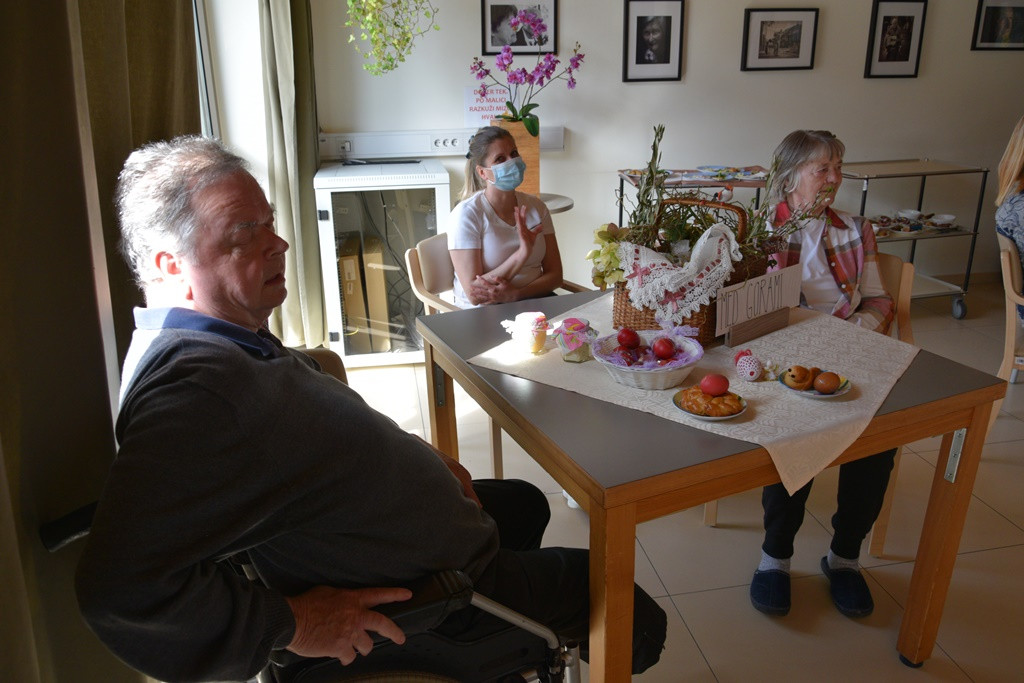 Viharniška velikonočna košara 2021