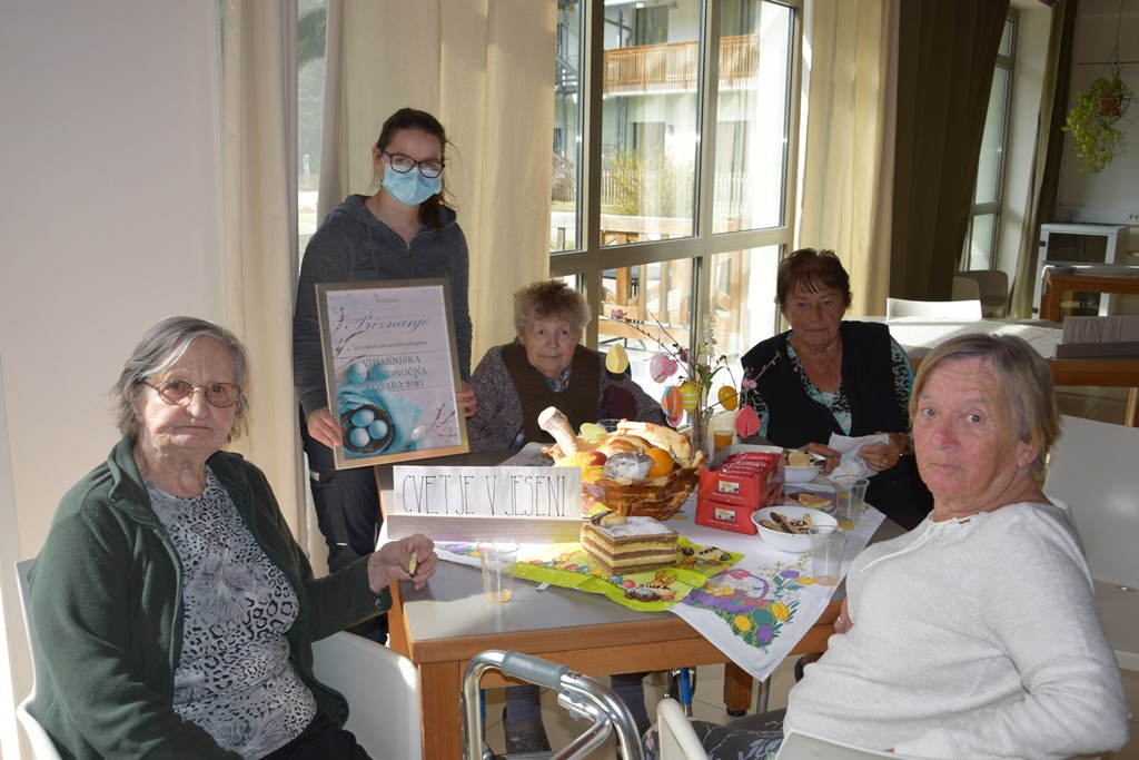 Viharniška velikonočna košara 2021