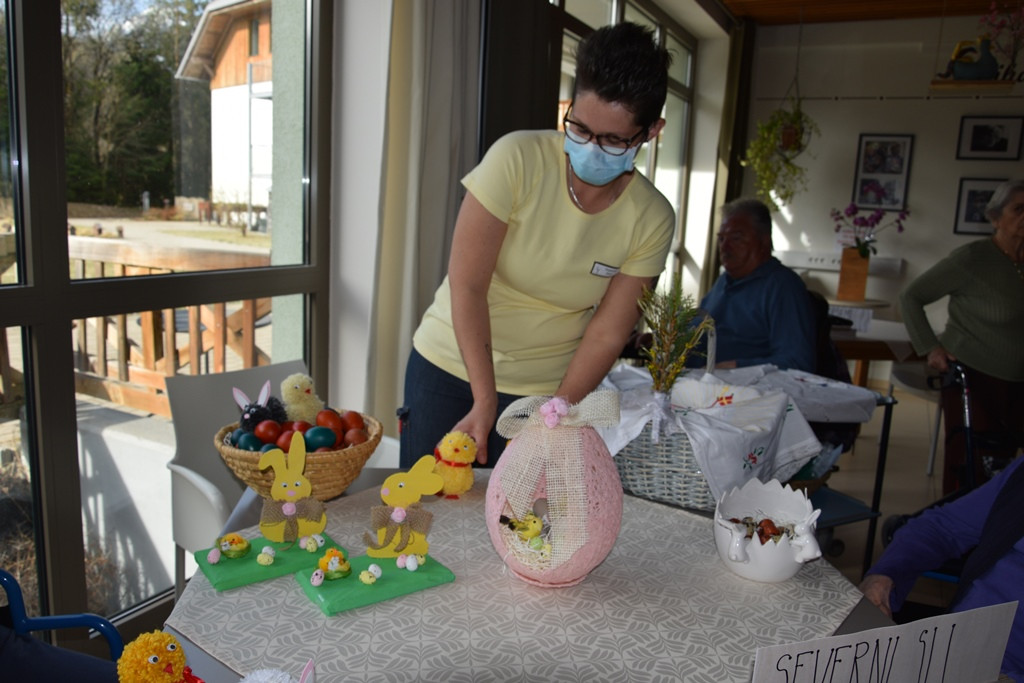 Viharniška velikonočna košara 2021