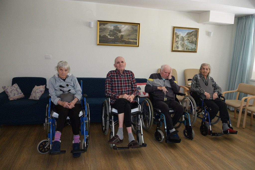 Viharniška velikonočna košara 2021