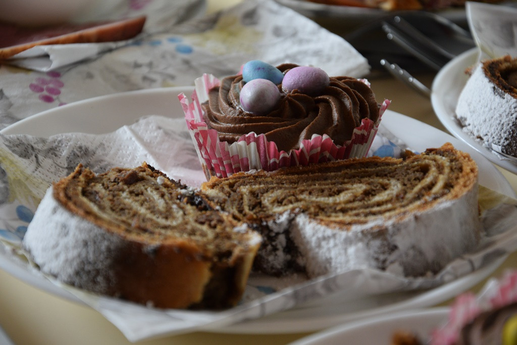 Viharniška velikonočna košara 2021