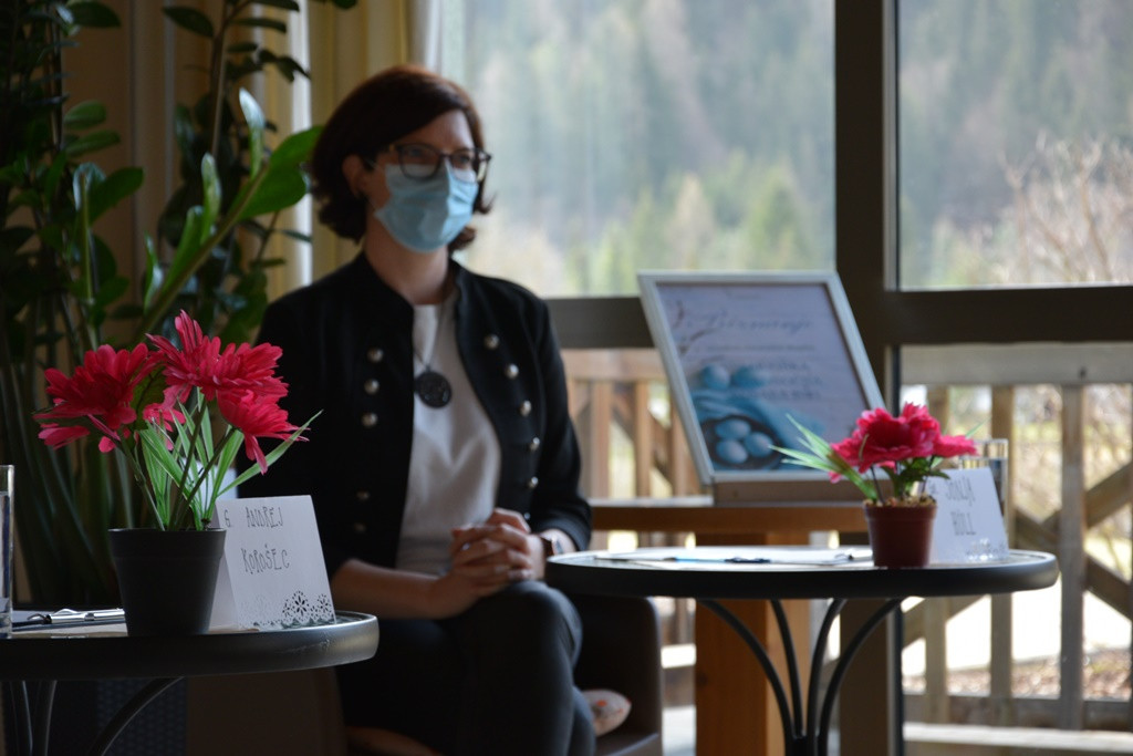 Viharniška velikonočna košara 2021