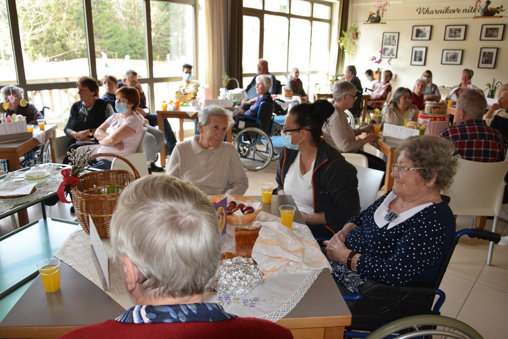 Viharniška velikonočna košara 2021