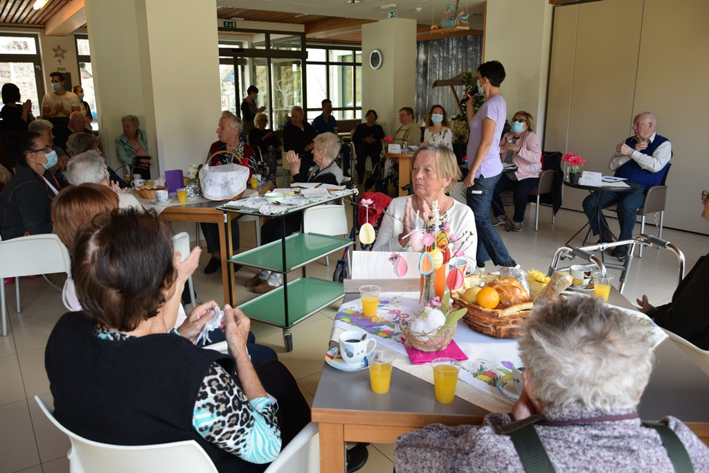 Viharniška velikonočna košara 2021