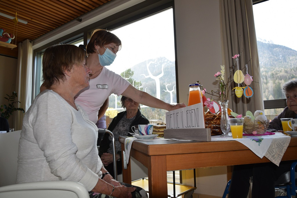 Viharniška velikonočna košara 2021