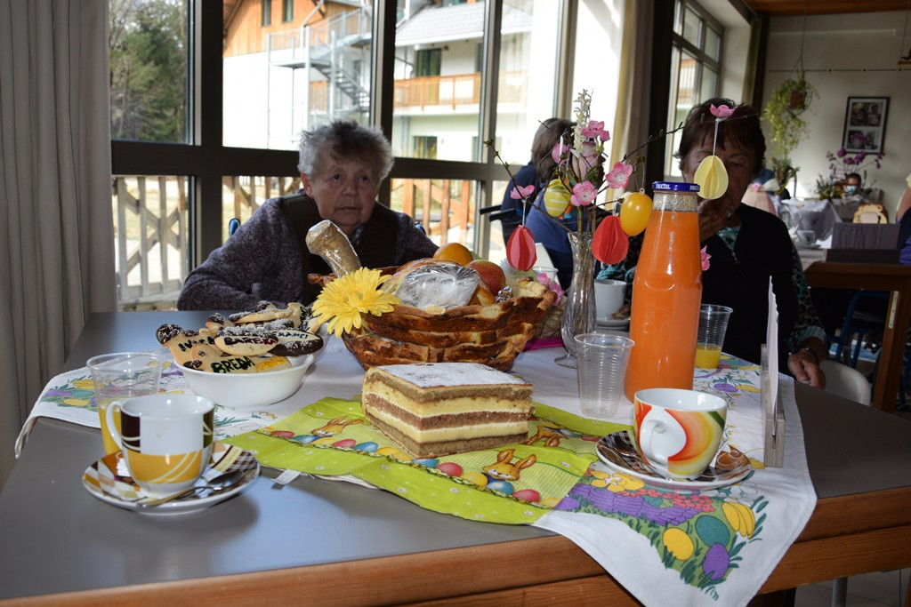 Viharniška velikonočna košara 2021