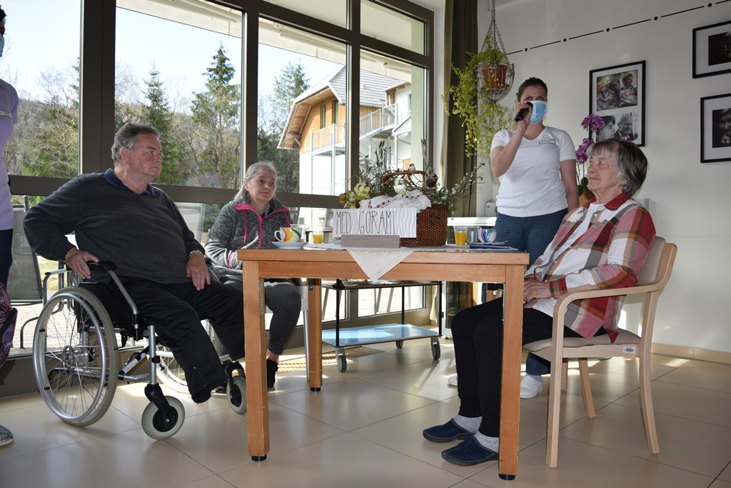 Viharniška velikonočna košara 2021